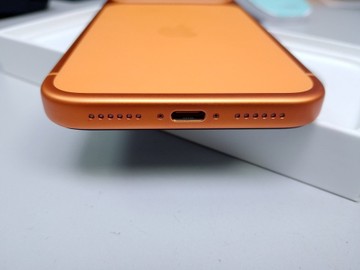Б/в Мобільний телефон Apple iphone 17 pro max 1tb 01-200971963