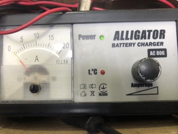 Б/в Автомобільний зарядний пристрій Alligator ac806 01-200991249