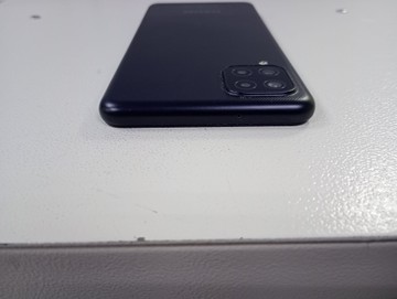 Б/в Мобільний телефон Samsung galaxy a12 sm-a127f 3/32gb 01-201011984