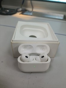 Б/в Навушники Apple airpods pro 2nd generation with magsafe charging case usb-c 01-201020836