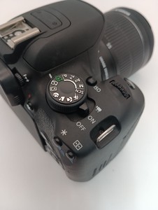 Б/в Фотоапарат Canon eos 700d + ef-s 18-55mm 1:3.5-5.6 is stm 01-200993374