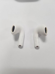 Б/в Навушники Apple airpods 4 with active noise cancellation 01-201042276