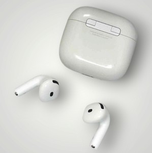 Б/в Навушники Apple airpods 4 with active noise cancellation 01-201096249