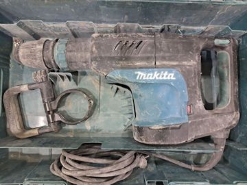 01-200579318: Makita hm1203c