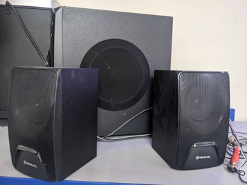 01-200750381: Real-El m-570