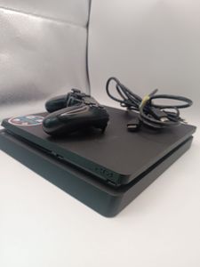 01-200630404: Sony playstation 4 slim 500gb