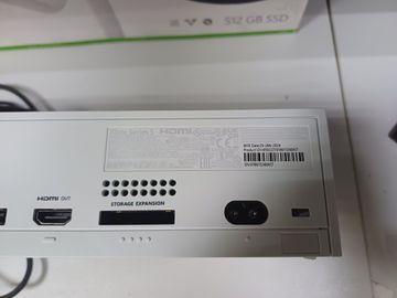 01-200798040: Microsoft xbox series s 512gb