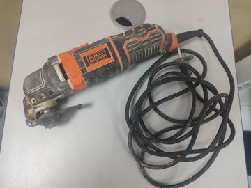 Б/в Багатофункціональний інструмент Black&Decker mt 300 01-200804494