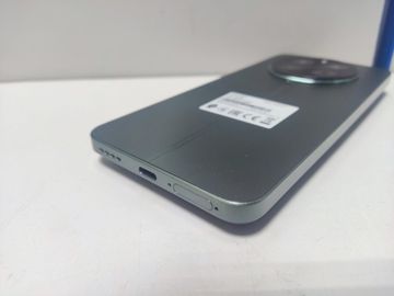 Б/в Мобільний телефон Realme 12 4g 8/512gb 01-200809501