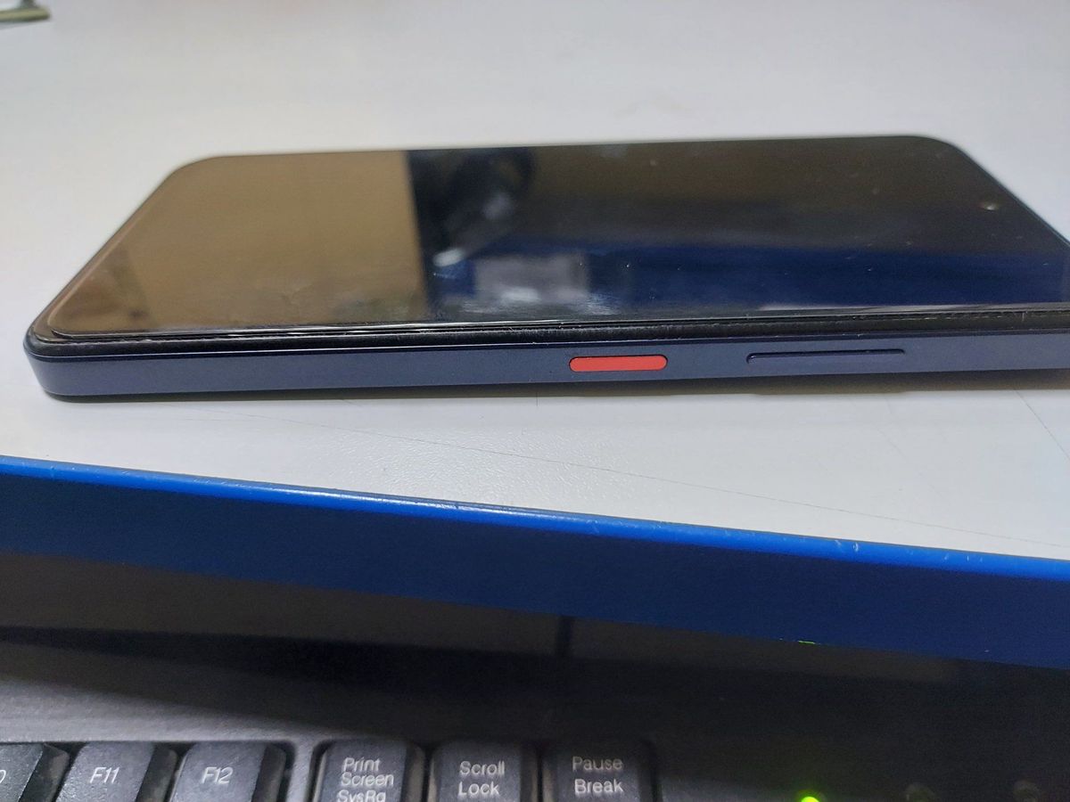 nubia v60 design 6/256gb