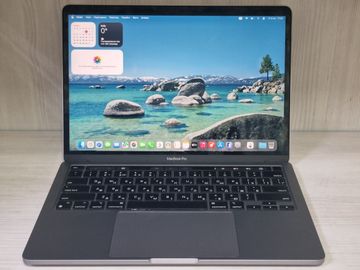 Б/у Ноутбук Apple a2338 macbook pro 13,3" m1 8-gpu/ ram8gb/ ssd256gb/ retina, truetone, touch bar 01-200833210