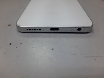 Б/у Мобильный телефон Tecno spark 30 kl6 8/128gb 01-200853682