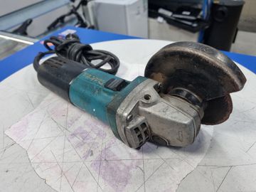 Б/в Кутова шліфмашина Makita 9558hn 01-200861825