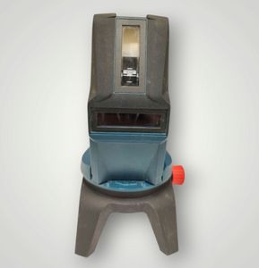 Б/у Лазерный нивелир Bosch gcl 2-50 c +1акб + зп 01-200854513