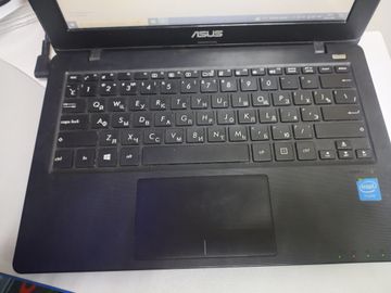 Б/в Ноутбук Asus 11/celeron n2830 ddr3/2gb ddr2/hdd 450 gb/ssd *відсутній/*інтегрована 01-200920379