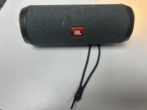 Б/у Акустика Jbl flip essential 2 01-200927837