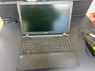 Б/у Ноутбук Acer 15/celeron n3060 ddr3/4gb ddr3/hdd 500 gb/ssd *відсутній/*інтегрована 01-200930067