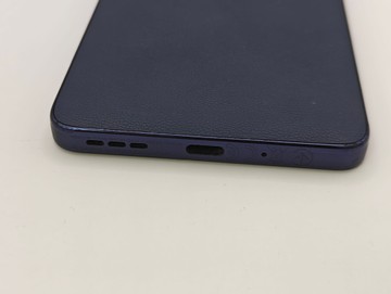 Б/в Мобільний телефон Motorola moto g86 power 12/256gb spellbound 01-200931067