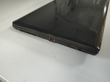 Б/в Ноутбук Lenovo 15/pentium b960 ddr3/4gb ddr3/hdd 250 gb/ssd *відсутній/*інтегрована 01-200930969