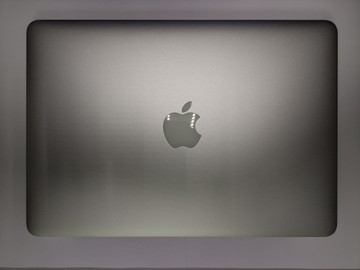 Б/в Ноутбук Apple macbook pro/ a1502 13,3"/ core i5 2.7ghz/ram8gb/ssd256gb/iris 6100 01-200954643