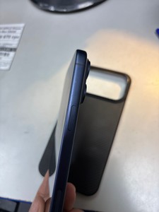 Б/в Мобільний телефон Apple iphone 17 pro max 256gb 01-200991481