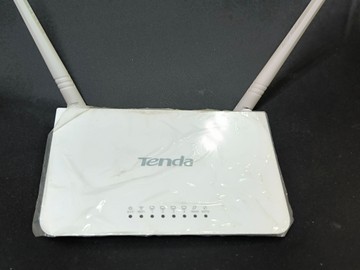 Б/у Беспроводный маршрутизатор Tenda f300 01-201001233