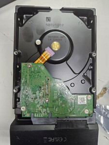Б/в Жорсткий диск Western Digital purple 4 tb wd42purz 01-201042676