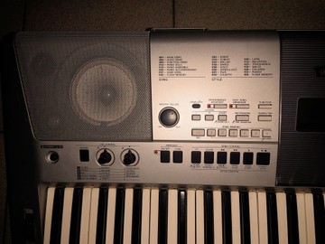 Б/у Синтезатор Yamaha psr-e413 01-201060882