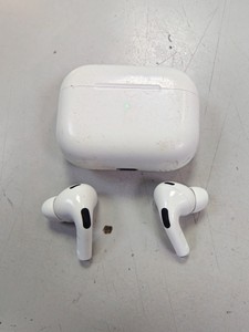 Б/в Навушники Apple airpods pro 2nd generation with magsafe charging case usb-c 01-201092290