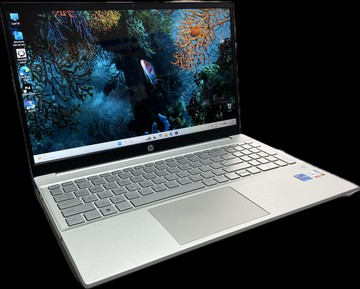 Б/в Ноутбук Hp 15/core i7-1255u ddr5/4gb ddr4/hdd *відсутній/ssd 120 gb/*інтегрована 01-201123506