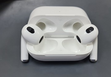 Б/в Навушники Apple airpods 3rd generation 01-201127819