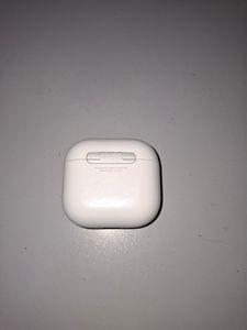 01-200744706: Apple airpods 4 with active noise cancellation