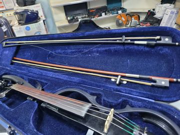 01-200609814: Gewa e-violine 4/4