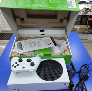 01-200609518: Microsoft xbox series s 512gb