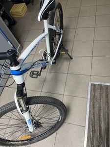 01-200784142: Toprider 777 27.5