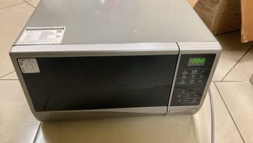 Б/в Мікрохвильова піч Samsung me83krs-2 01-200830633