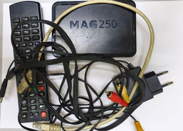 Б/в HD-медіаплеєр Mag 250 01-200835591