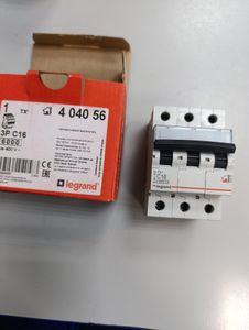 Б/в Автоматичний вимикач Legrand legrand c16 3р 6 ka 01-200844810