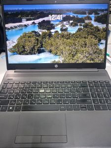 Hp 15/core i5-1235u ddr5/16gb ddr4/hdd *відсутній/ssd 256 gb/*інтегрована