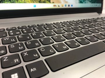 Б/в Ноутбук Lenovo 15/core i5-1235u ddr5/16gb ddr5/hdd *відсутній/ssd 512 gb/*інтегрована 01-200848820