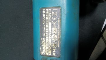Б/у Угловая шлифмашина Makita 9558hn 01-200920419
