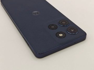 Б/в Мобільний телефон Motorola moto g86 power 12/256gb spellbound 01-200931067