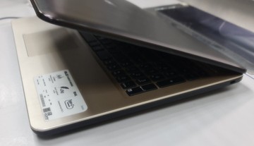 Б/в Ноутбук Asus 16/core i3 5005u ddr3/4gb ddr3/ssd 240 gb/*інтегрована 01-200930386