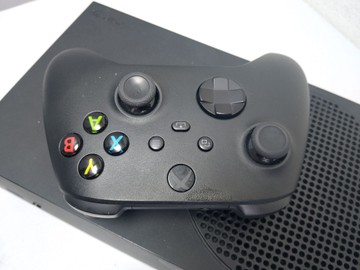 Б/в Ігрова приставка Microsoft xbox series s 1 tb 01-200941432