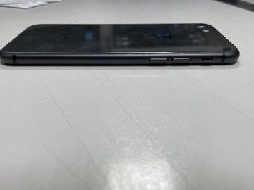 Б/в Мобільний телефон Apple iphone 8 64gb 01-200963044