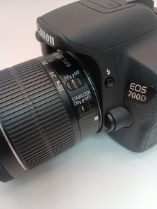 Б/в Фотоапарат Canon eos 700d + ef-s 18-55mm 1:3.5-5.6 is stm 01-200993374