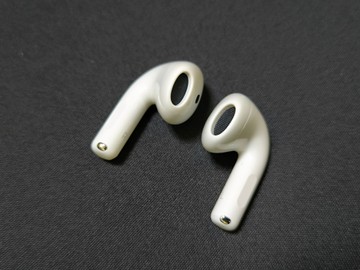 Б/в Навушники Apple airpods 4 with active noise cancellation 01-201051434