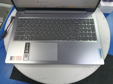 Б/в Ноутбук Lenovo 15/ryzen 5 7520u ddr5/16gb ddr5/hdd *відсутній/ssd 512 gb/*інтегрована 01-201082355
