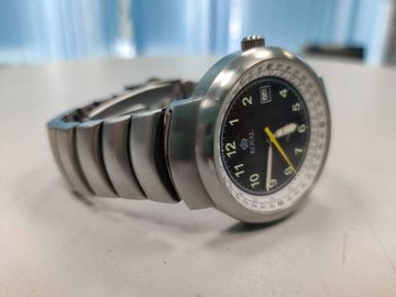 01-19178205: Royal London rl-3077