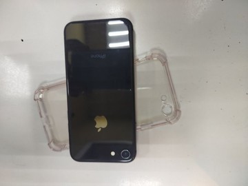 Б/в Мобільний телефон Apple iphone 8 64gb 01-201137300